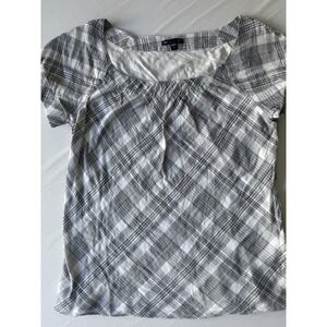 Gap Women's Short Sleeve 100 % Cotton Black & White Top With Hints Of Pink